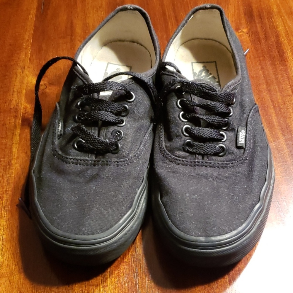 Women's black vans size 8.5.